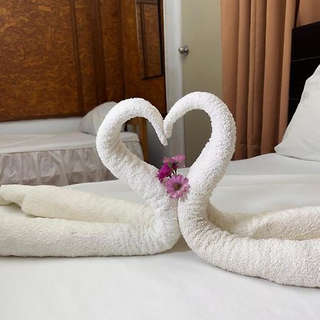 Hotel Hospedaje El Emperador à Pucallpa Extérieur photo