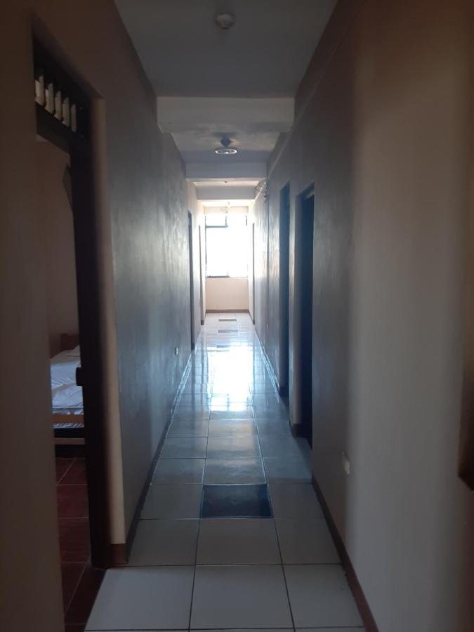Hotel Hospedaje El Emperador à Pucallpa Extérieur photo