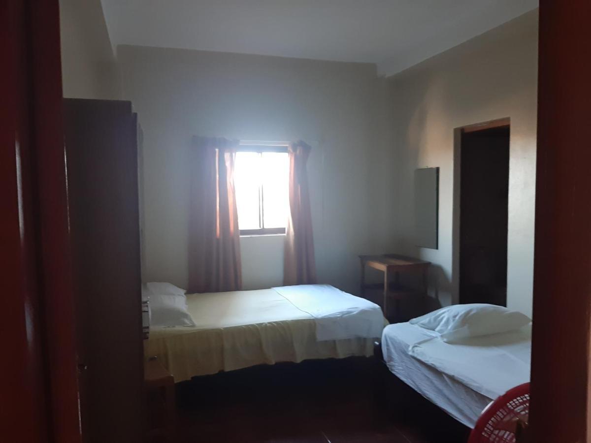 Hotel Hospedaje El Emperador à Pucallpa Extérieur photo