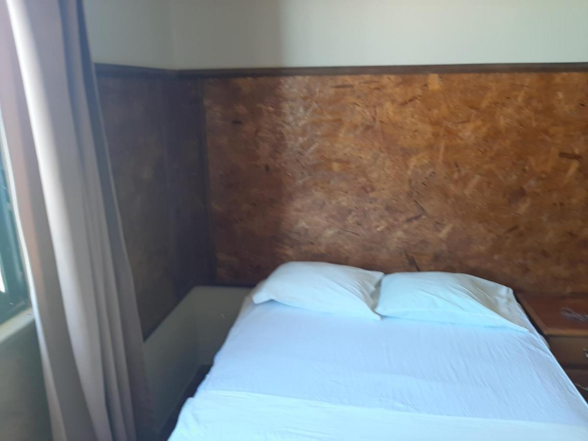 Hotel Hospedaje El Emperador à Pucallpa Extérieur photo