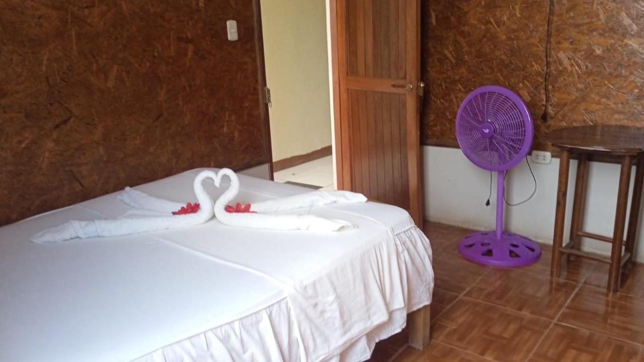Hotel Hospedaje El Emperador à Pucallpa Extérieur photo