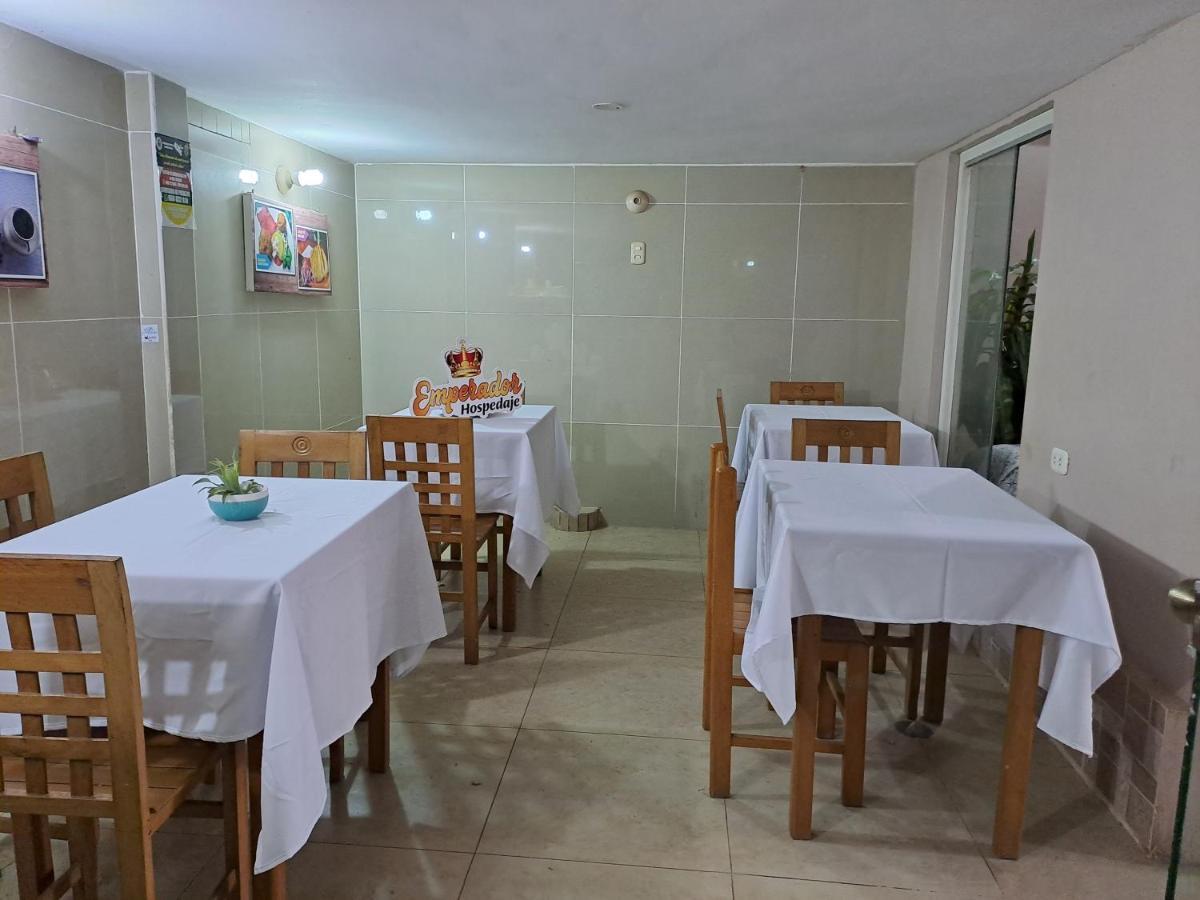 Hotel Hospedaje El Emperador à Pucallpa Extérieur photo