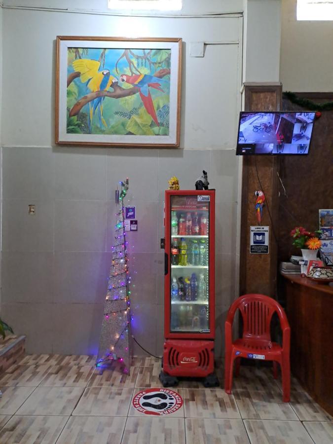 Hotel Hospedaje El Emperador à Pucallpa Extérieur photo