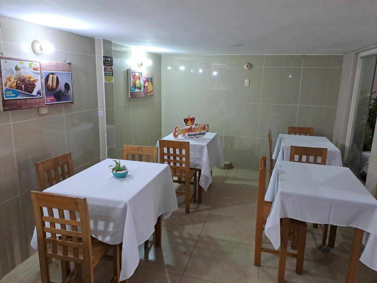 Hotel Hospedaje El Emperador à Pucallpa Extérieur photo