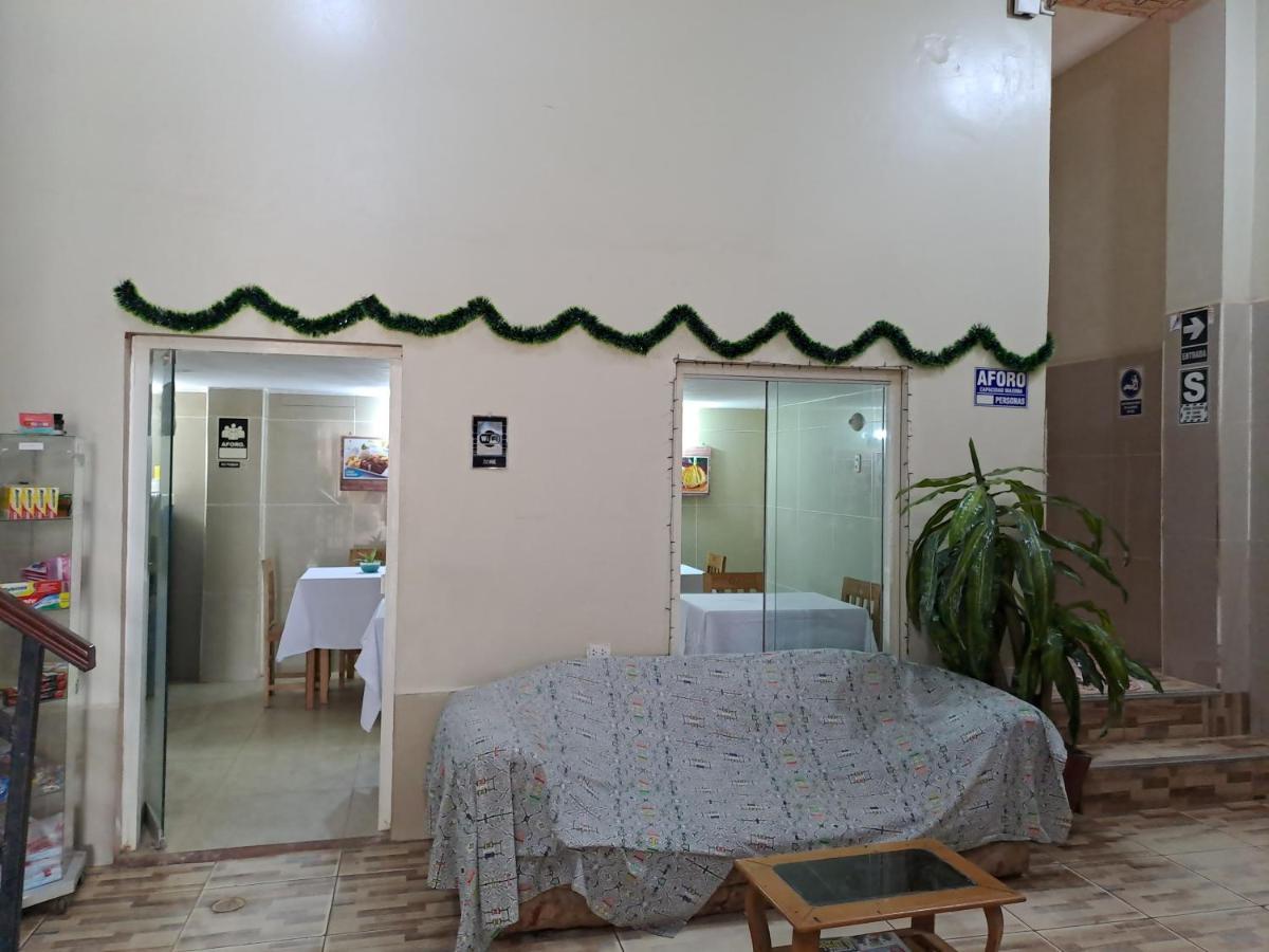 Hotel Hospedaje El Emperador à Pucallpa Extérieur photo
