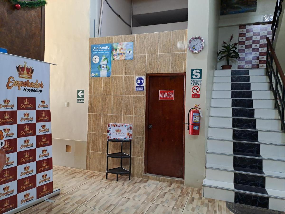 Hotel Hospedaje El Emperador à Pucallpa Extérieur photo
