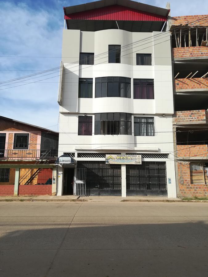 Hotel Hospedaje El Emperador à Pucallpa Extérieur photo