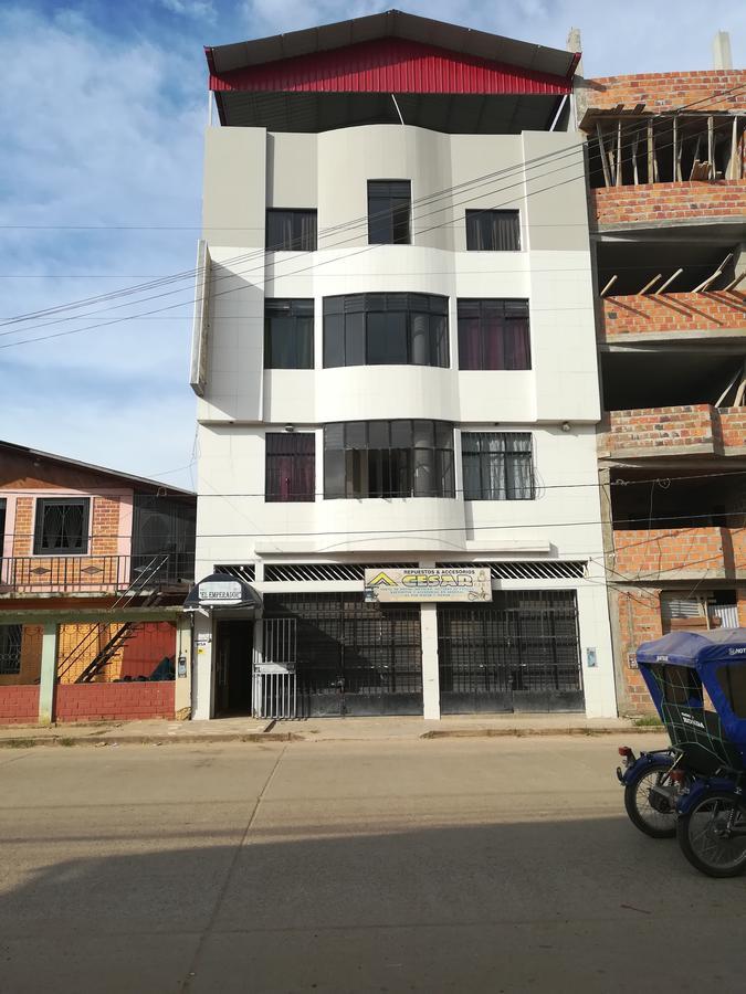Hotel Hospedaje El Emperador à Pucallpa Extérieur photo