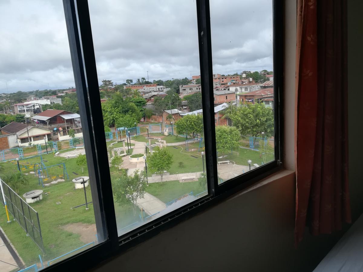 Hotel Hospedaje El Emperador à Pucallpa Extérieur photo