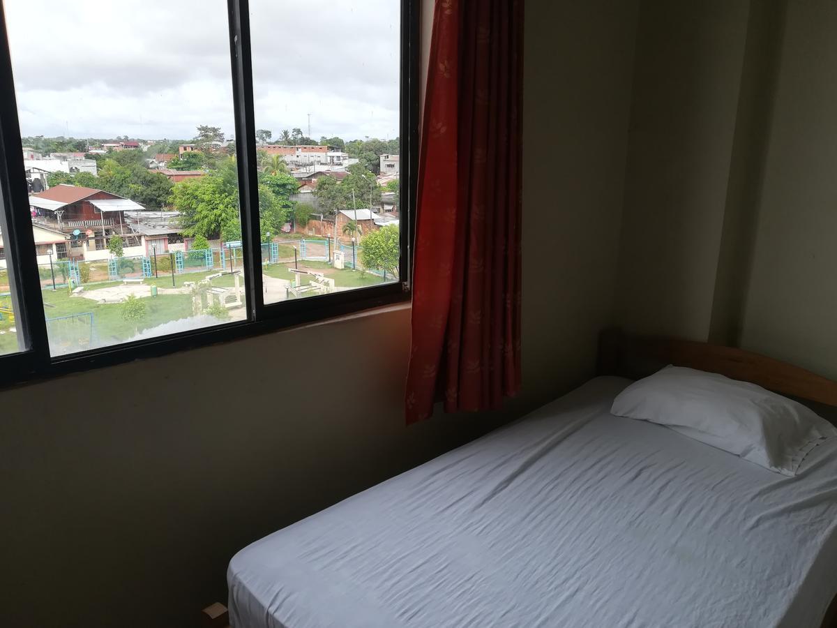 Hotel Hospedaje El Emperador à Pucallpa Extérieur photo