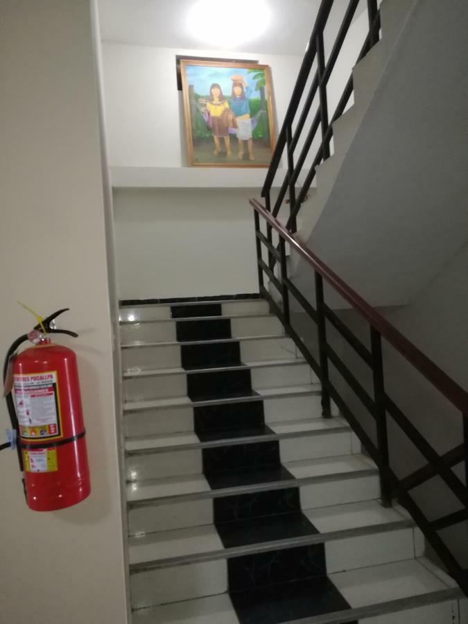 Hotel Hospedaje El Emperador à Pucallpa Extérieur photo