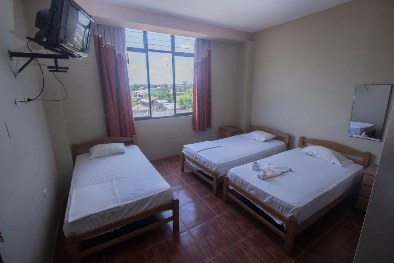 Hotel Hospedaje El Emperador à Pucallpa Extérieur photo